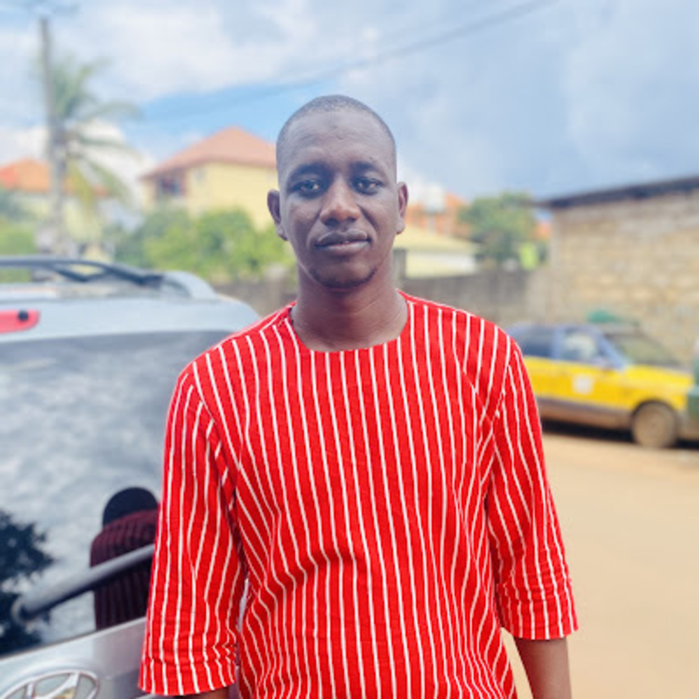 Meet your Posher, Bakary